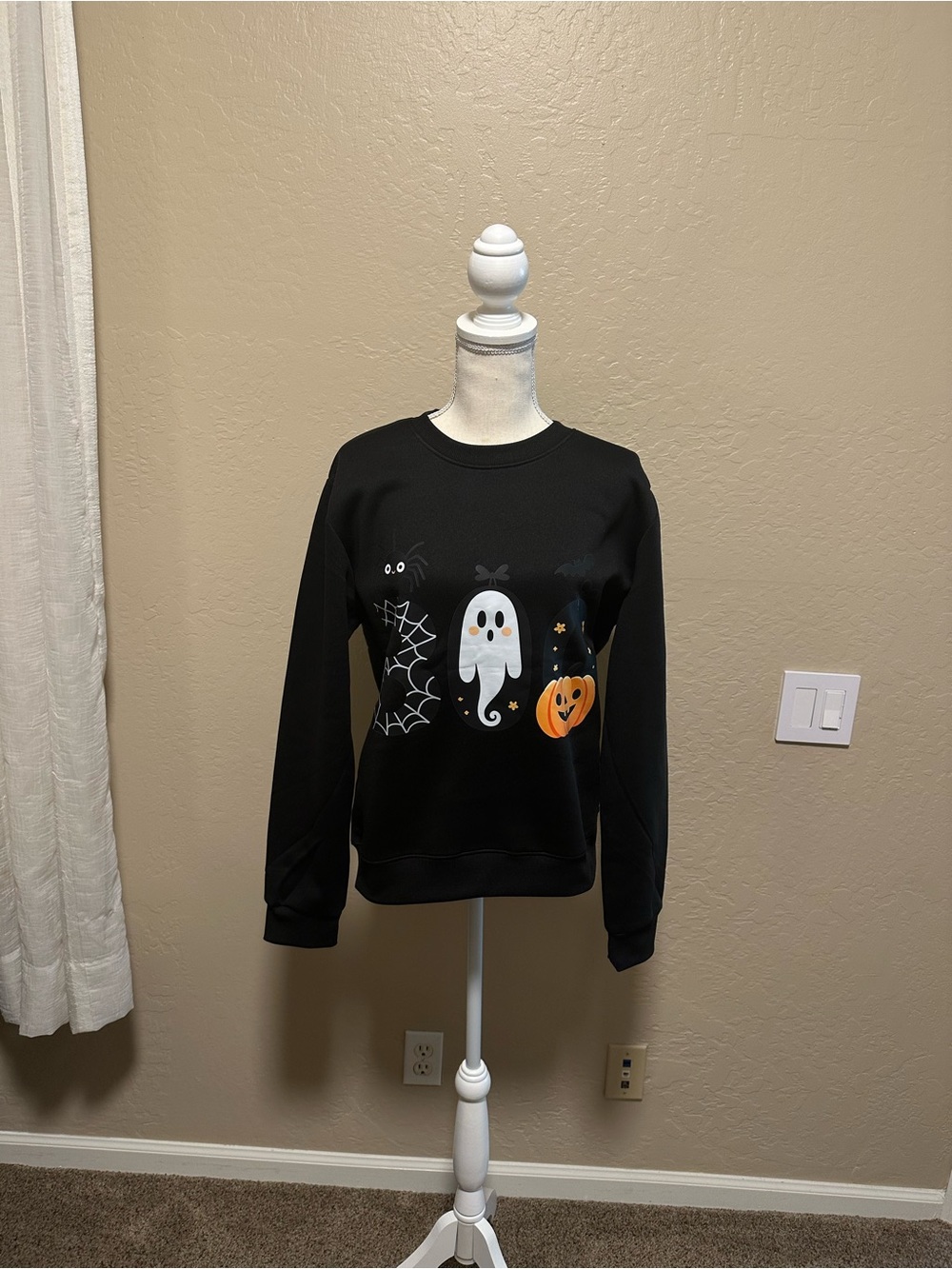 Black Halloween Graphic Sweatshirt with Ghost & Pumpkin